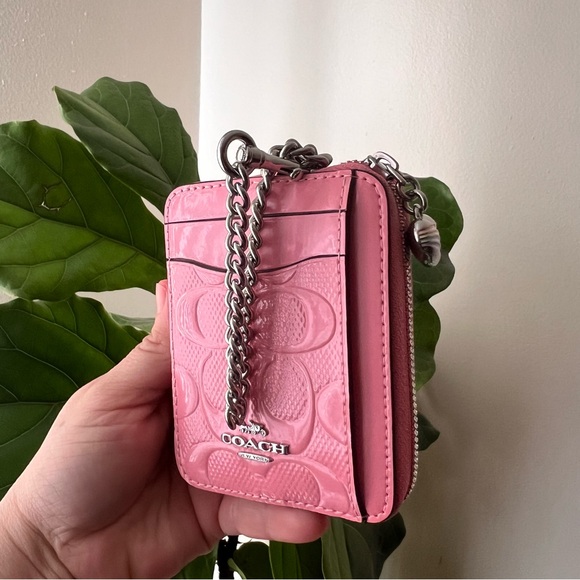 NWT Coach! Zip Card Case
In Signature Leather With Heart Charm 🌸 - Picture 2 of 6